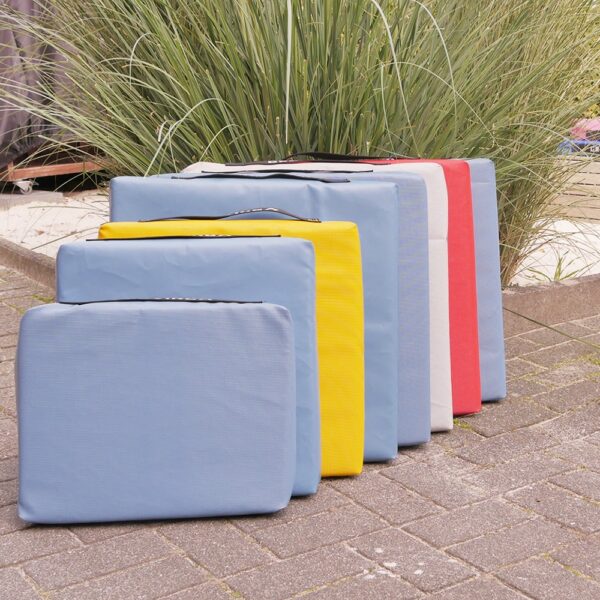 Sitzkissen, 50 x 50 x 6 cm – Grevinga® Einzelstück aus Turnmattenstoff (RG 22), rot/blau – Bild 3